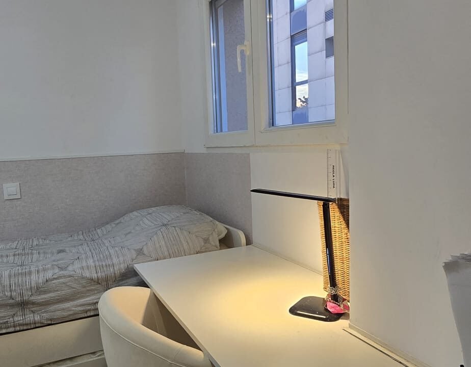 escritorio y cama 2